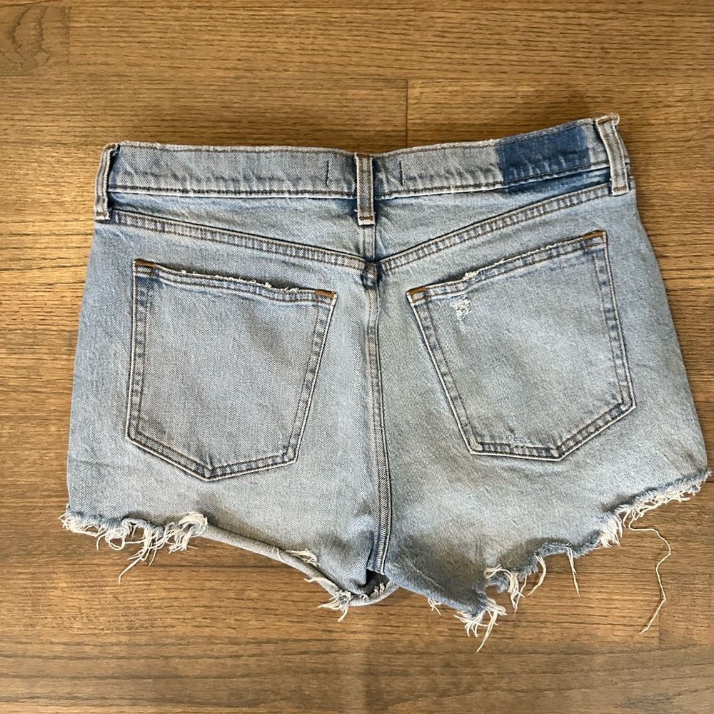Abercrombie & Fitch The Mom Short-Mid Rise-Size 10 - Picture 2 of 8